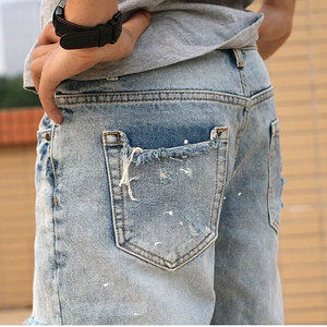 Shorts Bermuda en jean déchiré bleu clair pour homme, taille mi-haute, couleur unie, fermeture boutonnée, style décontracté, tissu en coton tissé - Product Image 5