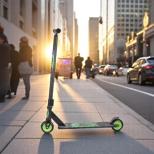 <span class=keywords><strong>Trottinette</strong></span> <span class=keywords><strong>freestyle</strong></span> avec roues en PU de 100 mm, noyau en plastique, <span class=keywords><strong>logo</strong></span> personnalisé OEM, prix de gros bon marché - Product Image 1