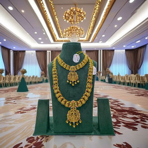 ชุดเครื่องประดับเจ้าสาวโบราณทองคำแท้ 22K แบบโบราณ ประกอบด้วยสร้อยคอยาวแบบราณีฮาร์ พร้อมจี้รูปพระลักษมี สำหรับงานแต่งงานแบบอินเดีย - Product Image 1