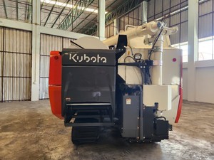 Cosechadora Combinada Kubota DC108X de 108HP, Modelo 2026, la Más Vendida, Cosechadora de Arroz de Alto Rendimiento con Transmisión por Engranajes Duradera de 2760mm - Product Image 1