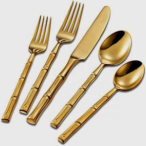 Cubiertos de acero inoxidable dorado con acabado de espejo dorado, mango de bambú grueso, diseño elegante - Product Image 2
