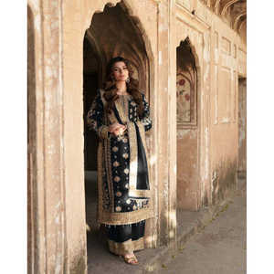 Conjunto de traje de mujer de diseñador con Secuencia de bordado y remache Moti Work - Product Image 5