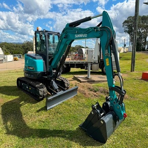 Mini-excavatrice Sunward, excavatrice compacte sur chenilles, hybride électrique, avec cordon secteur, 5 tonnes, alimentée par batterie, économie d'énergie pour la construction - Product Image 2