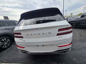 Genesis GV80 2.5T Prestige AWD d'occasion 2025 - Product Image 2