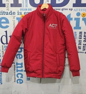 Veste d'hiver légère en duvet de qualité supérieure pour homme, idéale pour les voyages en plein air et le quotidien, disponible à la vente - Product Image 3