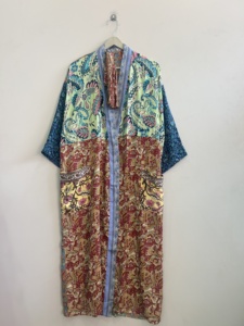 Kimono largo de seda con patchwork para mujer, vestido de seda hecho a mano - Product Image 1