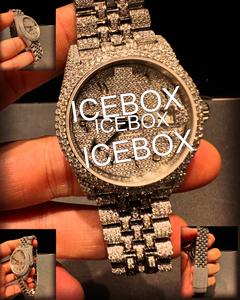 Montre-bracelet unisexe à boîtier rond en acier inoxydable et moissanite, cadran en verre entièrement serti, étanche 10 bars, fermoir de bracelet - Product Image 4