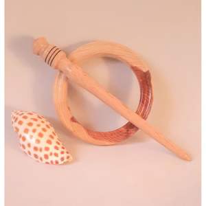 Pasador de Pelo de Madera Natural Hecho a Mano de Lujo para Peinar Cabello Largo, Artesanía de Bambú y Madera - Product Image 1