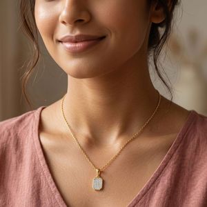 Collier pendentif en or jaune avec diamant de laboratoire octogonal en grappe - Product Image 3