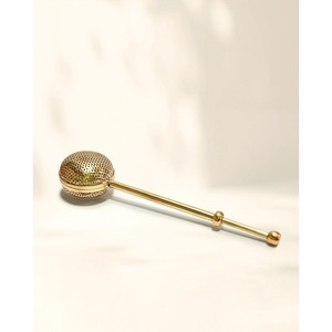 Gold Metal Tea Strainer With Wooden Handle And Floral Design Durable Colander For Loose Leaf Brewing Kitchen Tool - Product Image 2