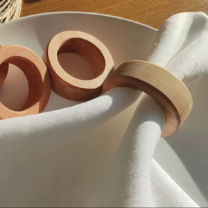 Anillos Decorativos de Madera para Servilletas, Hechos a Mano para Decoración Rústica de Bodas, Accesorios de Mesa para Cenas y Fiestas, Anillos de Madera Natural para Decoración de Mesa - Product Image 1