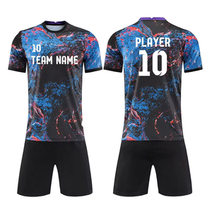 ชุดฟุตบอลชายแบบกำหนดเอง สีน้ำเงิน แดง ดำ พิมพ์ลายแบบ Sublimation แขนสั้น ระบายเหงื่อได้ดี ผลิตจากโพลีเอสเตอร์ สำหรับผู้ใหญ่ ใช้ได้ทุกฤดู - Product Image 1