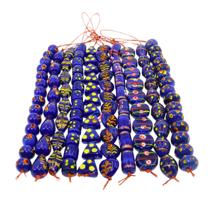 Chaîne de perles en verre javanais bleues de différents styles, 8 pouces |   Perles artisanales multi-designs pour bracelets, colliers et accessoires de bricolage - Product Image 1