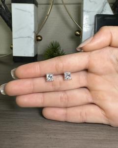Pendientes Solitarios con Corte Princesa Atemporal, Oro de 14K, Joyería Fina de Lujo, Proveedor Mayorista para Novias - Product Image 6