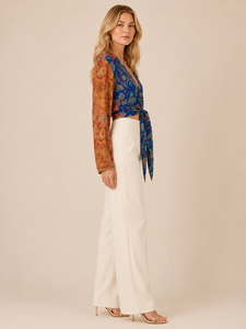 Robe décontractée pour femme en mélange de soie, imprimé cachemire multicolore, col en V profond, manches longues, à nouer devant, style crop, idéale pour la plage, vente en gros - Product Image 3