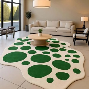 Tapis d'appoint vert abstrait irrégulier tufté à la main, tapis moderne doux et moelleux, tapis de luxe de designer, tapis de sol contemporain pour la décoration du salon - Product Image 1