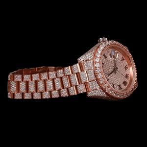 นาฬิกาคอลเลคชั่นสุดฮิต ดีไซน์ใหม่ล่าสุด หน้าปัดทรงกลมประดับเพชรโมอิสซาไนต์เต็มหน้าปัด พร้อมฟังก์ชั่นแสดงวันและวันที่อัตโนมัติ  สามารถปรับแต่งได้ - Product Image 5