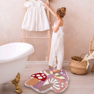Alfombra de Baño de Algodón con Diseño de Hongos, Forma Novedosa, Base Antideslizante de Goma, para Uso Doméstico - Product Image 3