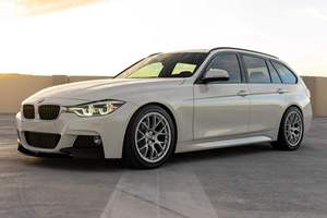 BMW 330i xDrive Sports Wagon AWD <span class=keywords><strong>2018</strong></span> Usado, con Paquetes M <span class=keywords><strong>Sport</strong></span> y Premium, Mayormente Usado en Clima Cálido - Product Image 3