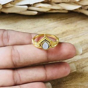 Nouvelle bague couronne très demandée, en laiton plaqué or, avec pierre de lune, style tiara et statement, bohème, pour fiançailles, pour femme, vente en gros - Product Image 2