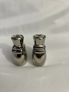 Modern Bow Style Silver Metal Salt <b>And</b> Pepper Shakers <b>Set</b> Perfect For Home Kitchen <b>And</b> Dining Table Decorative <b>Spice</b> Storage - Product Image 4