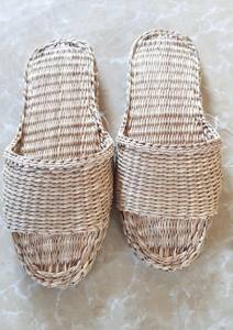 Sandales en jacinthe d'eau naturelle faites à la main au Vietnam, tongs d'été pour la plage, vente en gros - Product Image 6