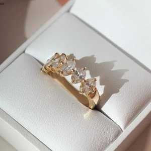 Anillo de compromiso de oro macizo de 14K con seis diamantes ovalados cultivados en laboratorio, estilo moderno, joyería fina para novia - Product Image 2