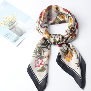 Nouveau foulard coréen d'été pour femme, petit foulard en sergé avec boucle décorative et ruban, idéal pour la poignée de sac ou comme bandeau, souvenir - Product Image 1