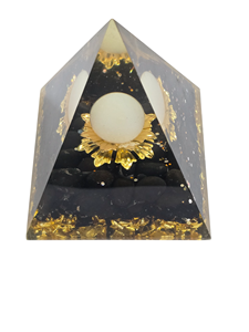Pirámide de Obsidiana Negra Hecha a Mano con Esfera de Ágata Blanca para Meditación, Compre en Amayra Crystals Exports - Product Image 6