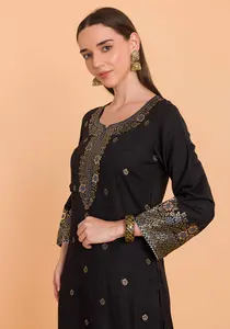 SAFAA: Trajes de Invierno Premium Dilkash - Product Image 5