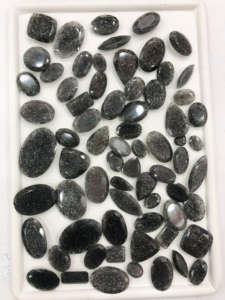 Cabujón de piedra solar negra de calidad Natural 100%, piedra curativa para decoración para pulir a mano, venta a granel, joyería hecha a mano - Product Image 2