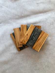 Juego de Posavasos de Resina y Madera de Acacia, Posavasos Elegantes Hechos a Mano para Decoración Moderna del Hogar - Product Image 5