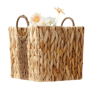 Panier de rangement en paille tressée à la main : Boîte de pique-nique rustique en jacinthe d'eau - Product Image 3