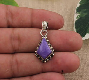 Pendentif vintage en charoïte naturelle, argent sterling 925 plaqué platine, collier en pierre précieuse violette rare, qualité authentique russe - Product Image 1