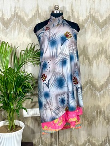 Falda Larga Nivisaa Hecha a Mano en India con Patrón Floral de Seda Reciclada, Cinturón Reversible, Vestido Maxi Transpirable para Uso Casual en Todas las Estaciones - Product Image 3