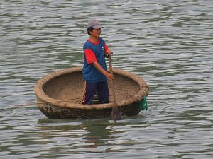 Coracle de Bambú Hecho a Mano en Vietnam, Bote Redondo Tejido para Decoración de Fiestas en la Playa, Festivales, Exhibiciones en Resorts y Celebraciones al Aire Libre - Product Image 5