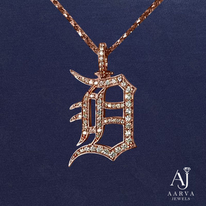 จี้ตัวอักษรเงินแท้ 925 ประดับมอสซาไนต์ ชุบทองคำสีกุหลาบ สร้อยคอแบบ Iced Out สำหรับทุกเพศ เหมาะสำหรับงานปาร์ตี้ - Product Image 1