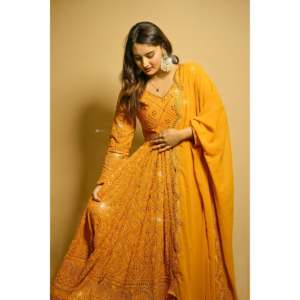 Hermoso Vestido Anarkali de Fiesta para Mujer con Conjunto de Colgante y Dupatta - Product Image 4