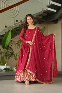 ชุดเดรส Anarkali ผ้าชินนอนสไตล์อินเดียและปากีสถานแบบใหม่ พร้อมงานปักเลื่อมและงานปักลาย แขนยาวเต็มตัว - Product Image 3