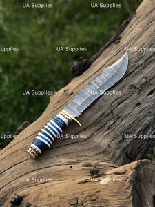 Couteau de chasse à lame fixe de qualité industrielle en acier Damas forgé à la main, ultra-affûté, avec manche de luxe en bois et résine, OEM - Product Image 4