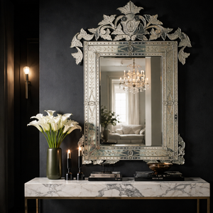 Miroir mural de style vénitien haut de gamme avec couronne décorative et détails gravés, miroir antique classique pour la maison et l'hôtel - Product Image 2