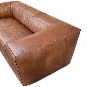 Sofá de Cuero de Grano Completo de Primera Calidad con Cojines Afelpados, Estructura Resistente y Diseño Atemporal para Sala de Estar de Lujo - Product Image 6