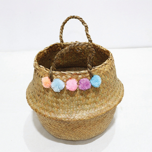 Cesta Redonda Hecha a Mano de Hojas de Palma, Duradera, con Decoración Vibrante de Pompones, Plegable, Organizador de Juguetes para Guardería - Product Image 1
