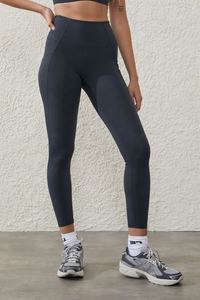 เลกกิ้งโยคะแบบมีกระเป๋าด้านข้างสีเทาเข้มสำหรับผู้หญิงเลกกิ้งแบบระบายอากาศได้ดีเลกกิ้งโยคะแห้งเร็วจากปากีสถาน - Product Image 2