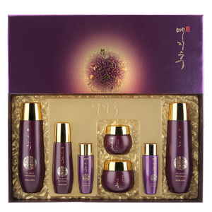 Set de Cuidado de la Piel a Base de Ginseng Rojo - Colección Antienvejecimiento de 5 Piezas por YEZIHU - Product Image 1