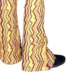 Pantalones de hombre con estampado en zigzag, cintura elástica, estilo casual, tejidos, con cierre de botón. - Product Image 5