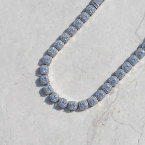 Chaîne Tennis Hiphop en Argent 925 Plaqué Or Blanc 6mm avec Diamants Ronds et Moissanite VVS - Product Image 4