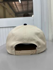 Casquette de baseball pour adulte en sergé de coton bicolore, fabriquée au Vietnam, avec logo brodé 3D personnalisable et cordon, style intemporel pour le quotidien - Product Image 4