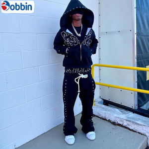 Conjunto Deportivo de Moda con Logotipo Personalizado, Corte Regular, Tejido Grueso 2 en 1, Sudadera con Capucha y Pedrería, Pantalones Deportivos Brillantes para Uso Diario - Product Image 4