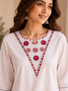 Ensemble Kurta en Rayonne Blanche avec Col Brodé pour Femme, Coupe Décontractée, Longueur Cheville, Style Indien/Pakistanais, Séchage Rapide - Product Image 2